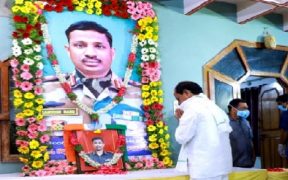 kcr-consoles-family-of-martyr Colonel Santosh Babu